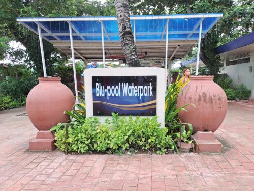 Bluepool Waterpark Entrance